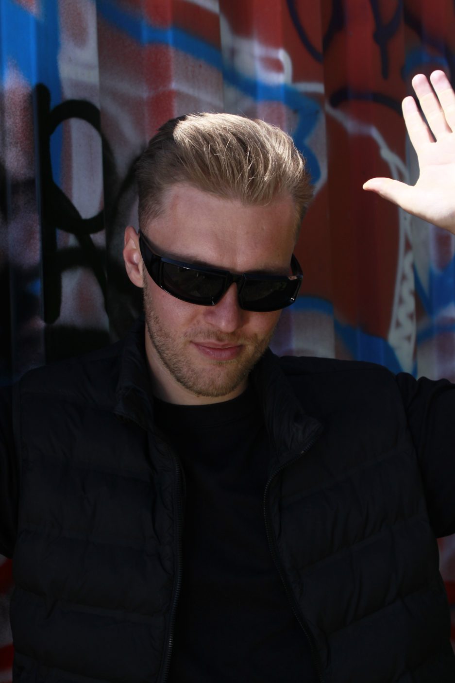 glasses black