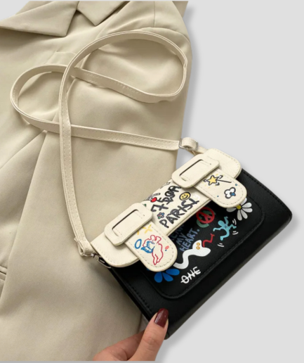 black-and-white-pouch.png